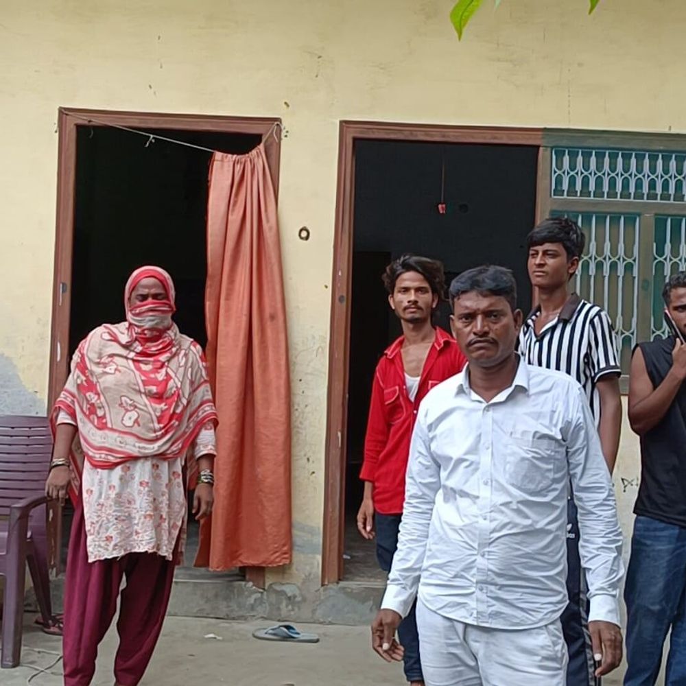 सुपौल में बंद घर से 5 लाख से अधिक चोरी:परिवार के दिल्ली जाने का फायदा उठाकर चोरों ने तोड़े ताले, ज्वेलरी-कैश ले गए