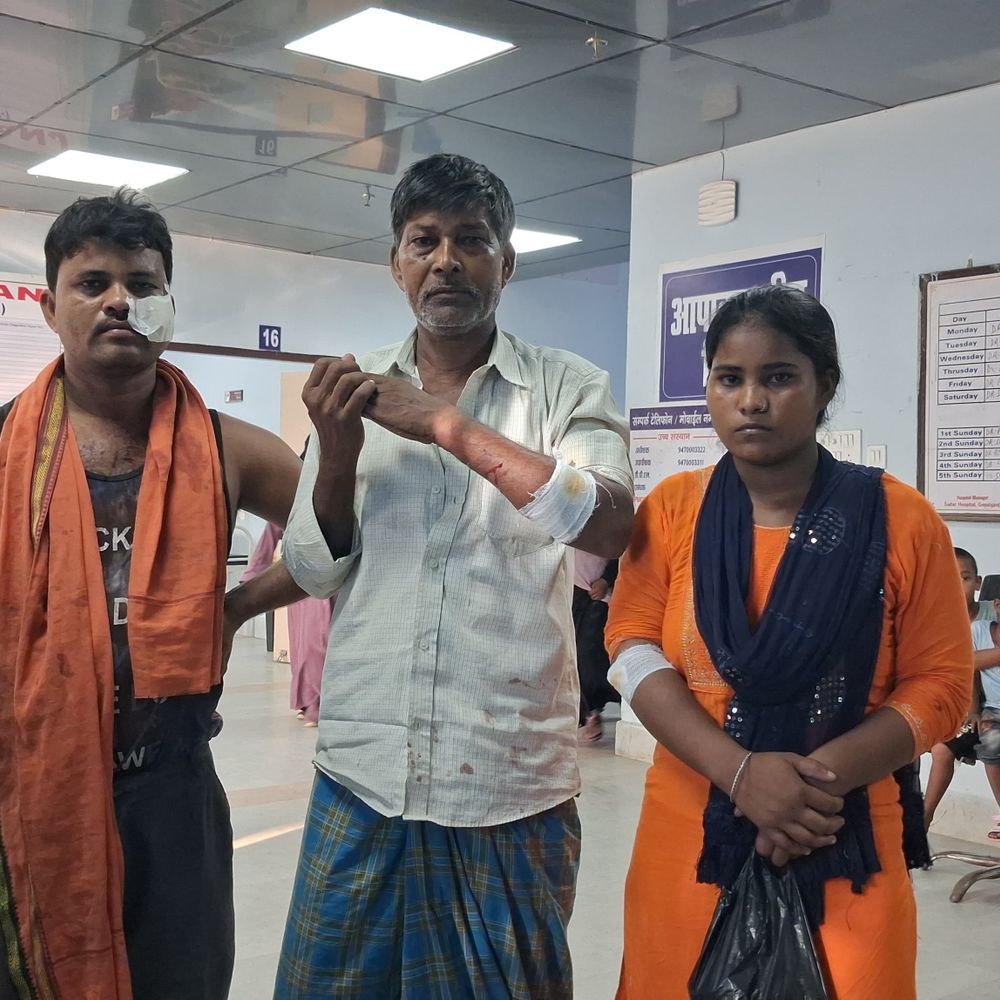 छत से पानी गिराने को लेकर 2 पक्षों में मारपीट:गोपालगंज में विवाद बढ़ने पर 6 लोग घायल, सभी अस्पताल में भर्ती
