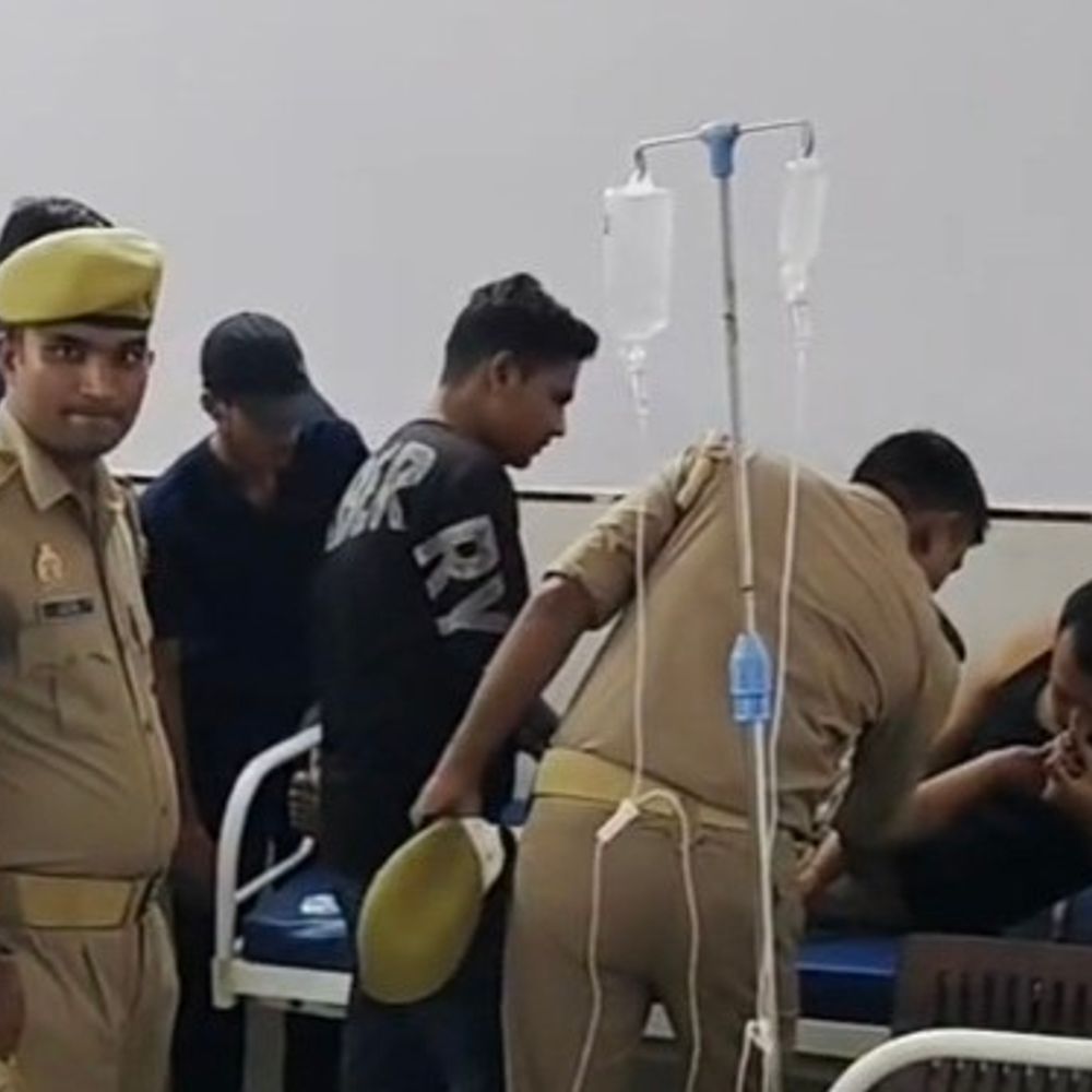 संभल में ट्रेनिंग के दौरान दो ट्रेनी सिपाही भिड़े:नाक और आंख में चोट लगी, हायर सेंटर रेफर; एसपी बोले- दौड़ते समय गिरने से चोट लगी
