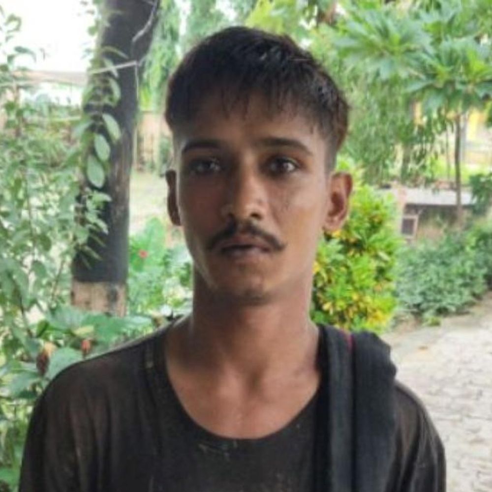 रायबरेली में कुएं में गिरकर युवक की मौत:झाड़ियों से ढका था कुआं, अंधेरे में नहीं दिखा; पुलिस ने शव बाहर निकाला