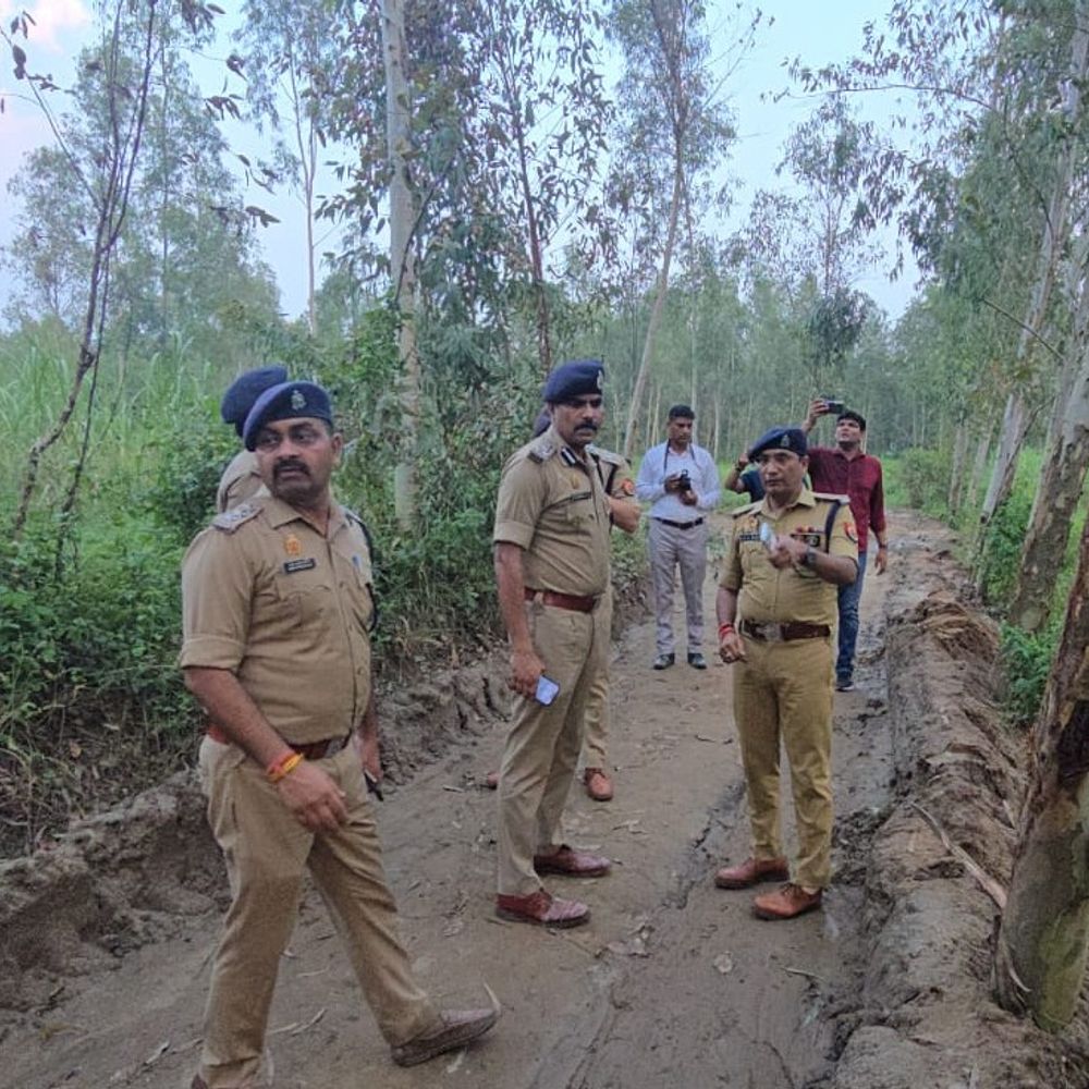 पोस्टमार्टम में महिला की गला घोंटकर हत्या की पुष्टि:पत्नी का शव नदी में मिला, पति पेड़ से लटका मिला था, डीआईजी ने की जांच