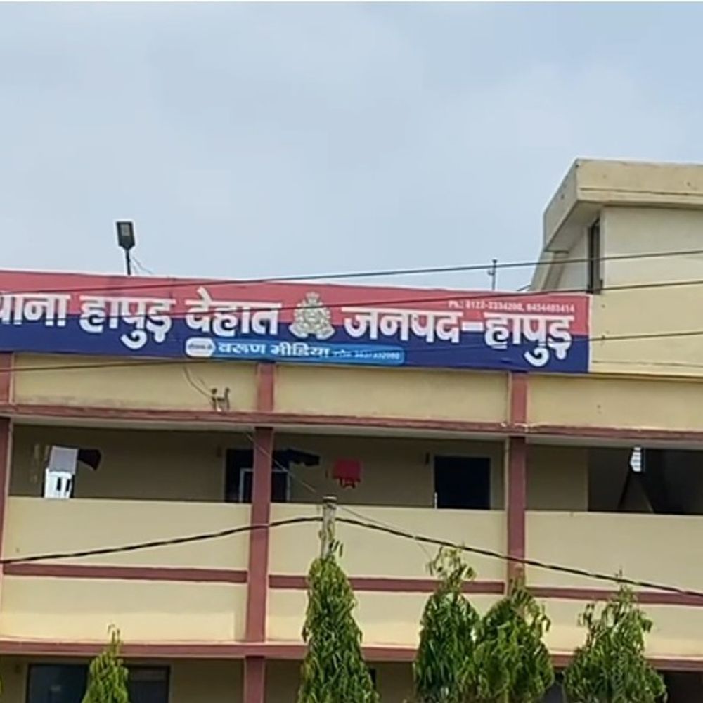 सलाई स्टेडियम के पास अज्ञात वाहन ने बाइक-सवार किशोर घायल:15 साल के लविश की मौके पर मौत, साथी शिवम गंभीर रूप से घायल