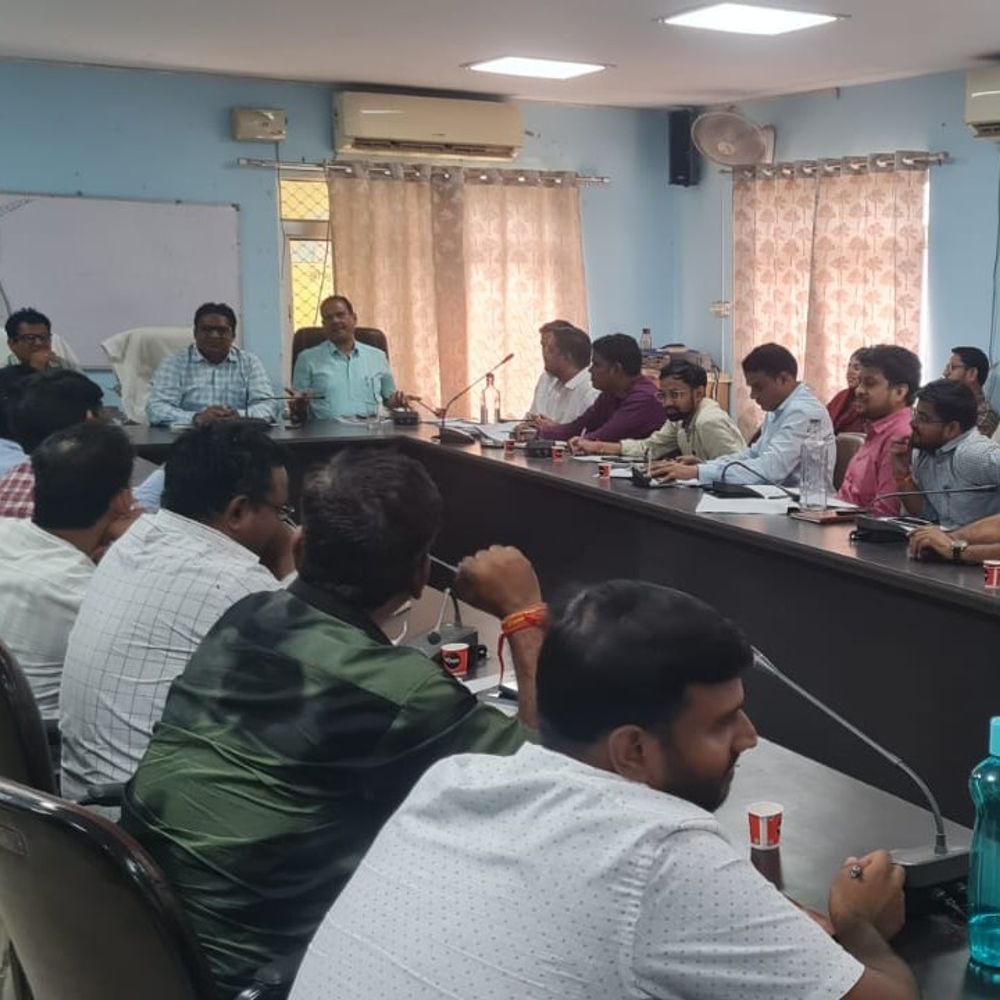 बिजली व्यवस्था पर SE सख्त:राजस्व वसूली में सुधार नहीं तो जिम्मेदार अधिकारियों पर होगी कार्रवाई, शिकायतों के जल्द निस्तारण के निर्देश