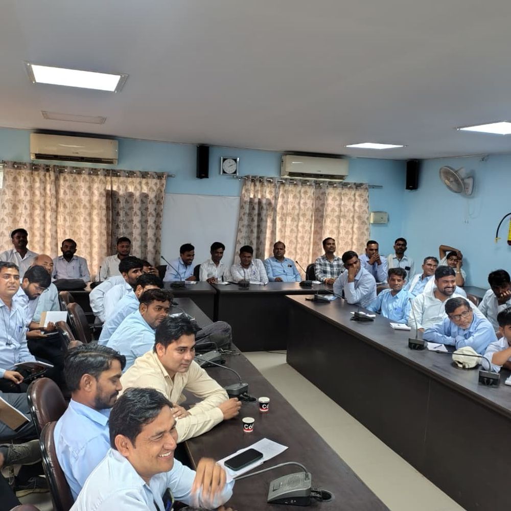 धौलपुर को मिले 33 नए टेक्नीशियन:फील्ड में संभालेंगे जिम्मेदारी, सुरक्षा मानकों और फील्ड कार्य की दी जानकारी