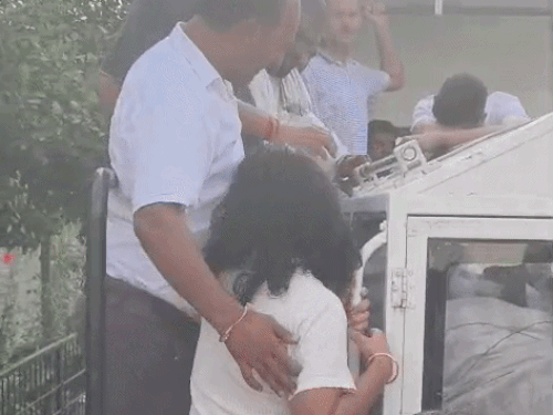 करनाल में एसई गीतू राम तंवर सुसाइड मामला:परिवार और समाज के नेताओं में विवाद, सुसाइड नोट में 12 नामों का जिक्र, पत्नी की शिकायत पर 7 अन्य नाम जुड़े