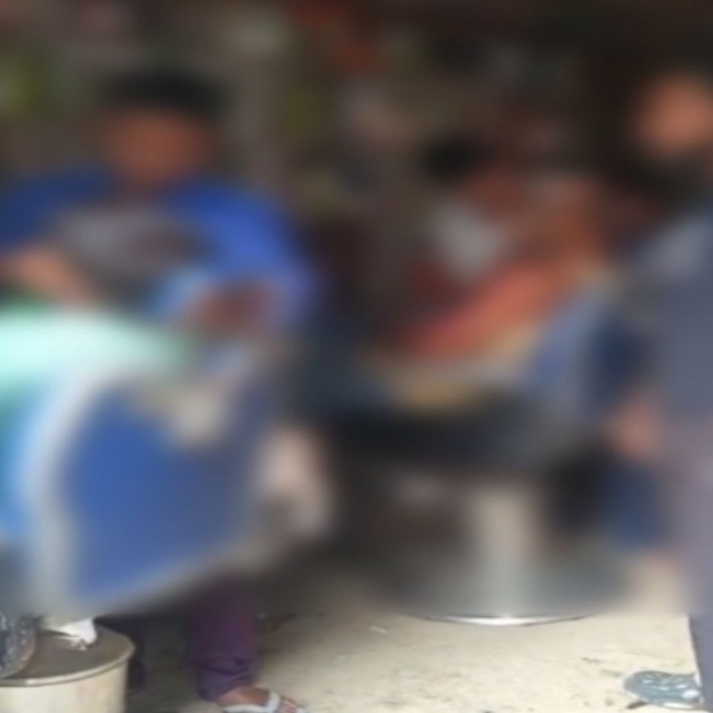 बाल्मीकि युवक के बाल काटने से 3 नाइयों का इनकार:शाहजहांपुर में पुलिस ने जांच शुरू की, शिकायत के बाद बंद हुईं दुकानें