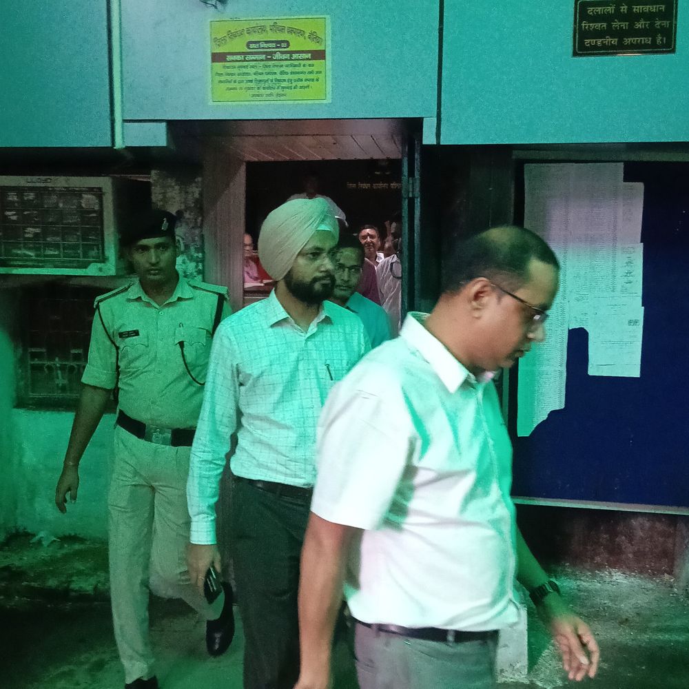 नेपाल में शादी करने वाली महिलाओं को मिलेगी नागरिकता:डीएम ने स्पेशल मैरिज एक्ट की बताई प्रक्रिया, कहा-‘कानूनी शर्तें पूरी होने पर आवेदन करें’