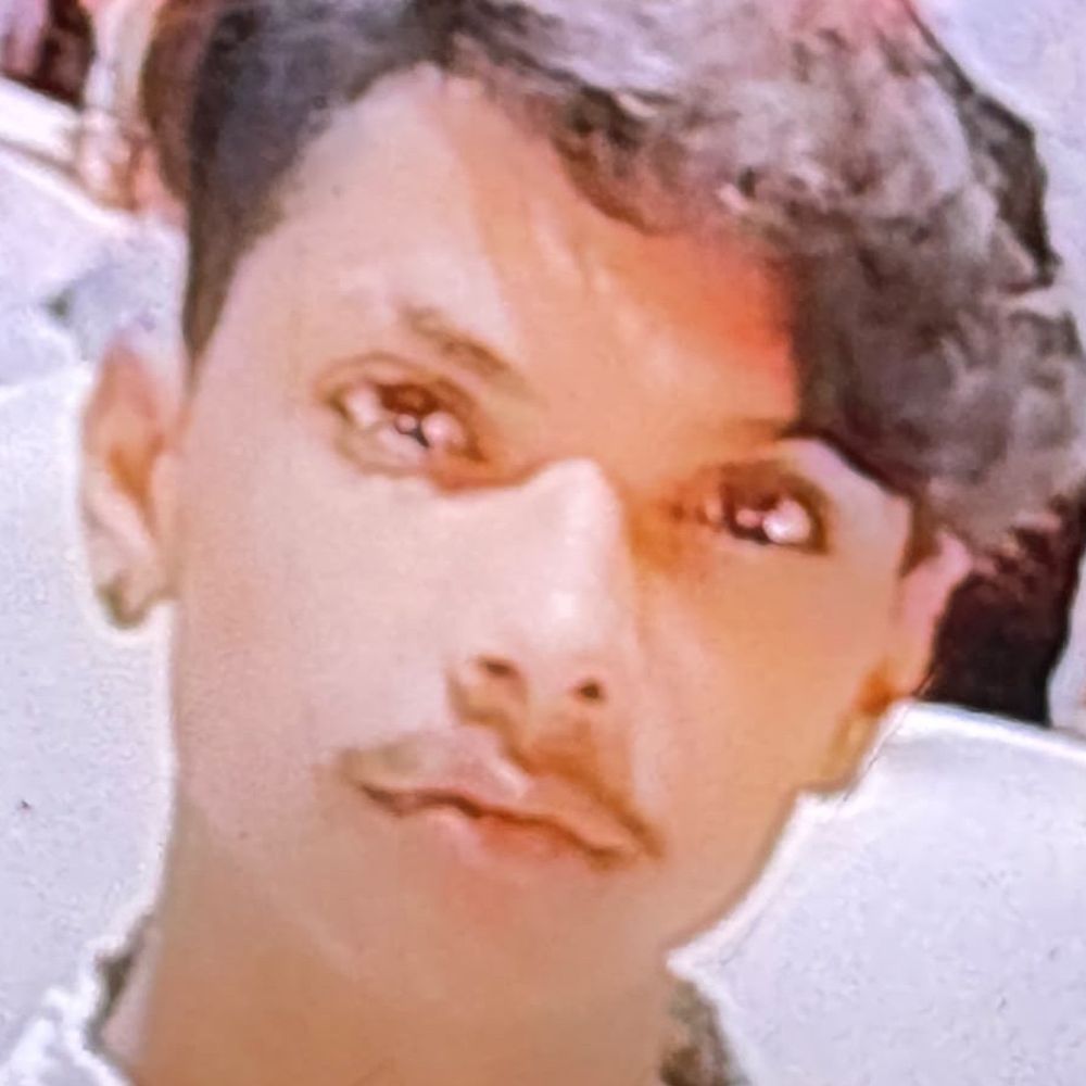 नवादा में वाहन की टक्कर से इकलौते बेटे की मौत:परिवार का इकलौता कमाने वाला था, मां और बहन का रो-रोकर बुरा हाल