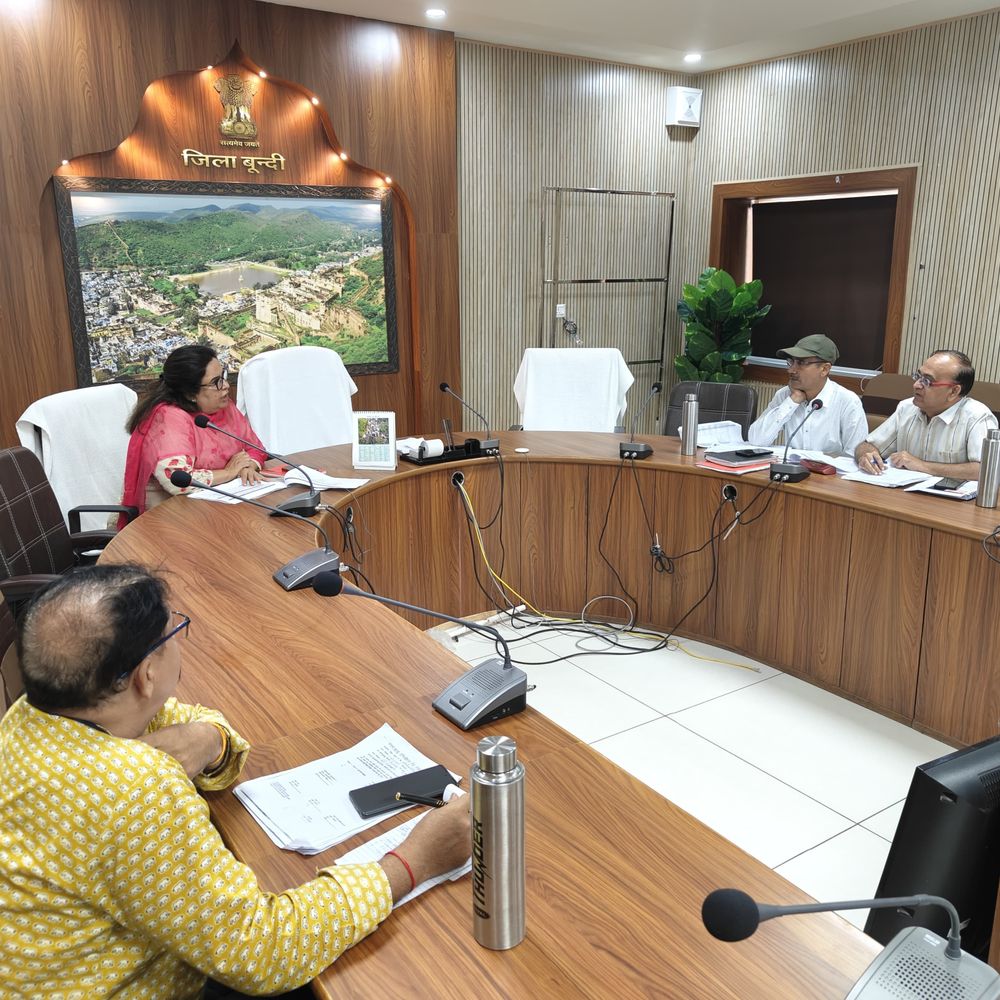 हर घर नल कनेक्शन की रफ्तार बढ़ाने के निर्देश:बूंदी एडीएम ने कहा- समय पर काम पूरे हों और पानी की गुणवत्ता जांची जाए