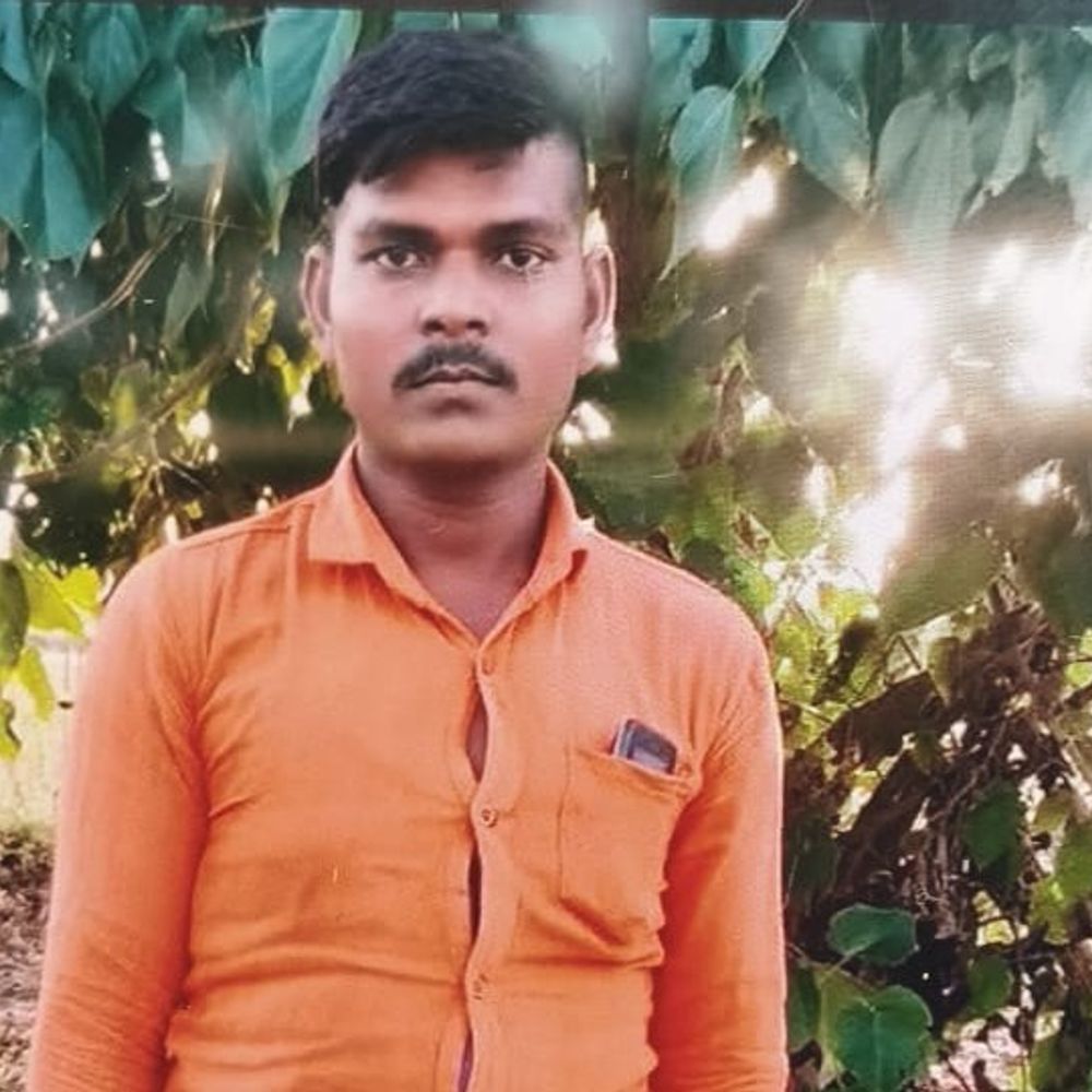 पिटाई से युवक की मौत के बाद शव रखकर प्रदर्शन:हरदोई में आरोपियों की गिरफ्तारी की मांग, पुलिस जल्द कार्रवाई का दिया आश्वासन