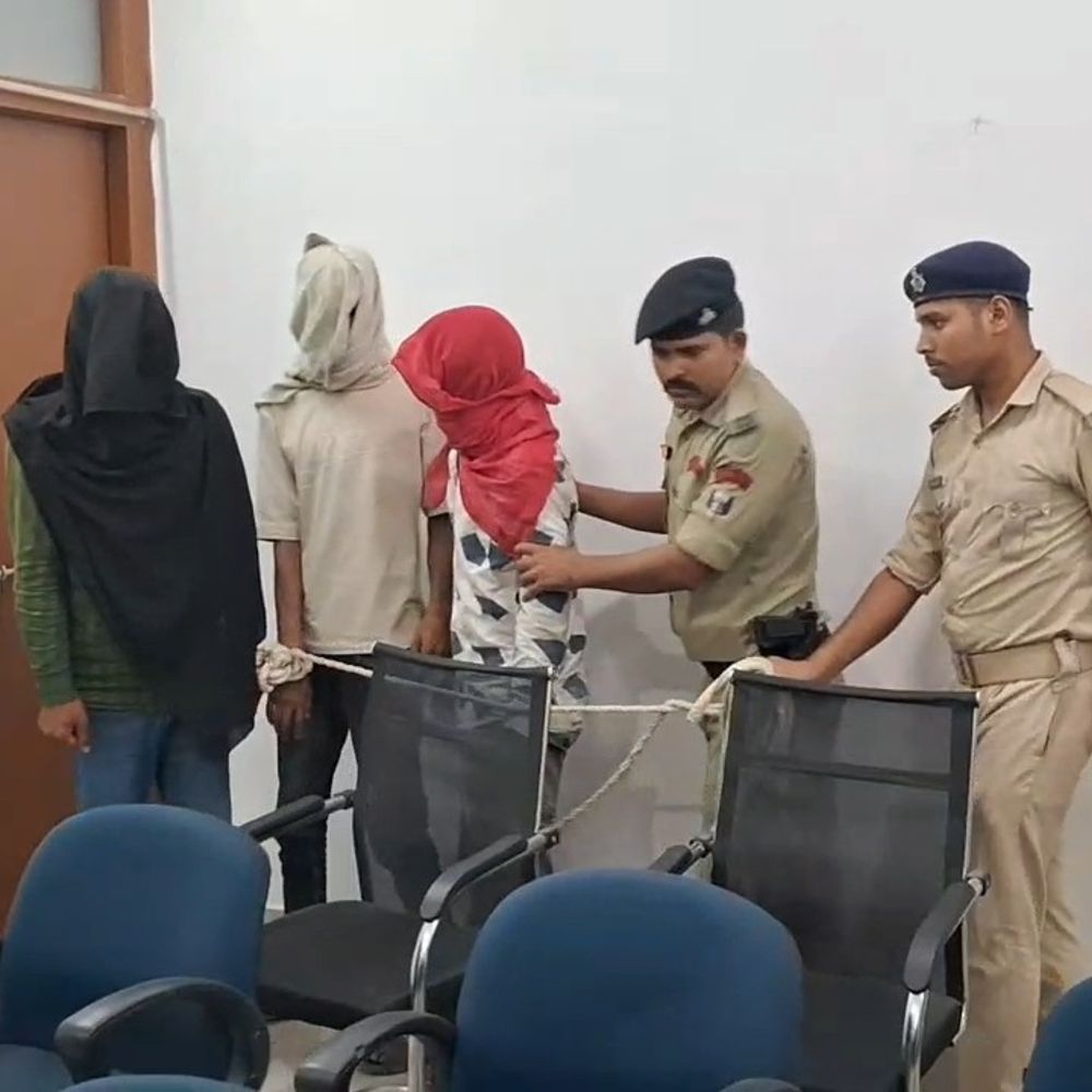 स्नैचिंग के 2 मामलों का खुलासा, 3 आरोपी गिरफ्तार:पुलिस ने छीनी गई बाइक और मोबाइल बरामद किए, आरोपियों को जेल भेजा