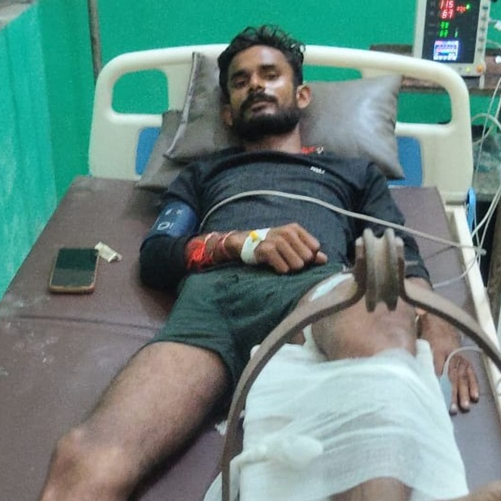 लूट का विरोध करने पर युवक को गोली मारी:जांघ में लगी, बाइक सवार 3 अपराधी फरार; घटना के घंटों बाद सीवान पुलिस को मिली सूचना