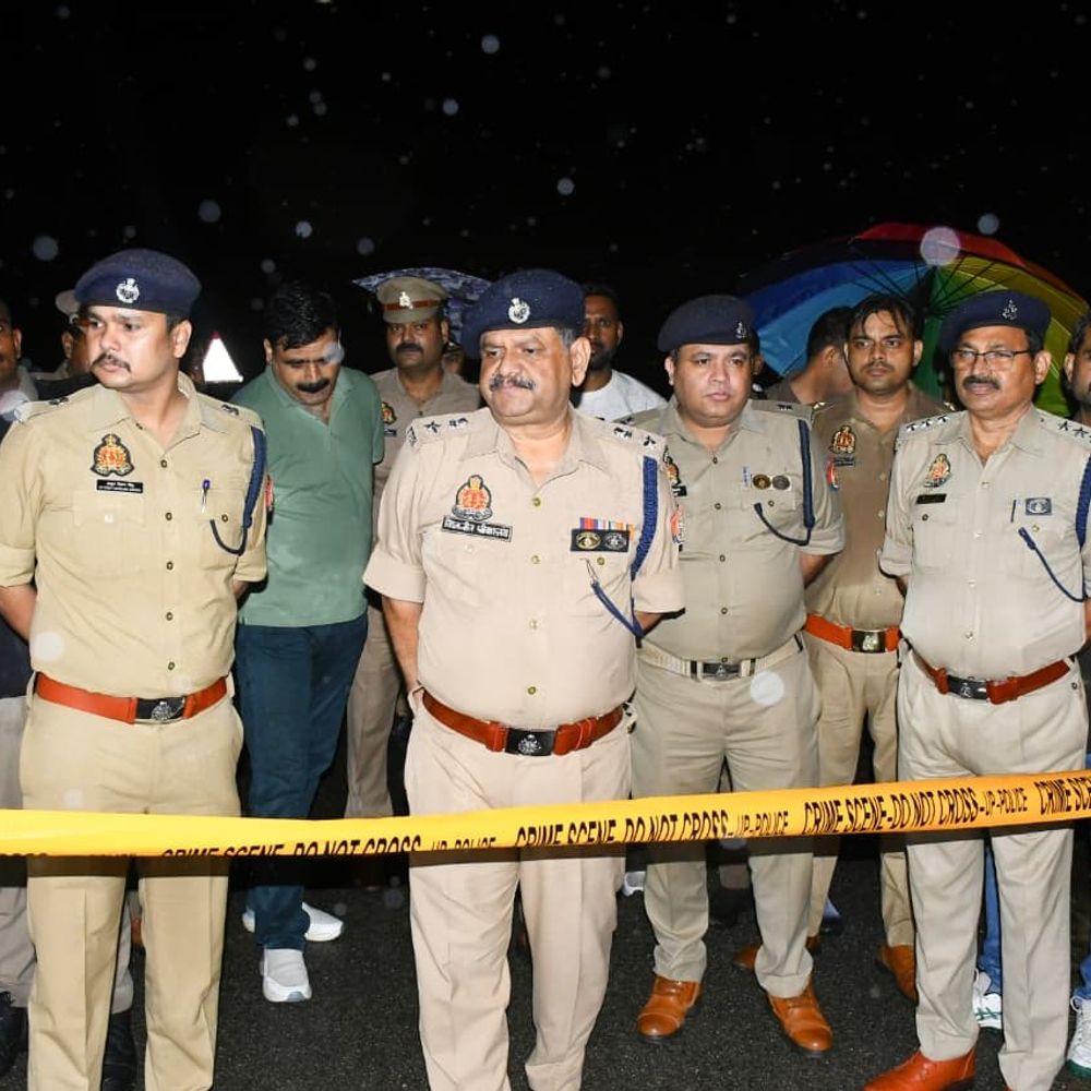 महिला से मंगलसूत्र लूटने वाले दो भाई मुठभेड़ में गिरफ्तार:बहराइच में 72 घंटे में चैन स्नैचिंग का खुलासा; तमंचा-कारतूस, चोरी की बाइक और मंगलसूत्र बरामद