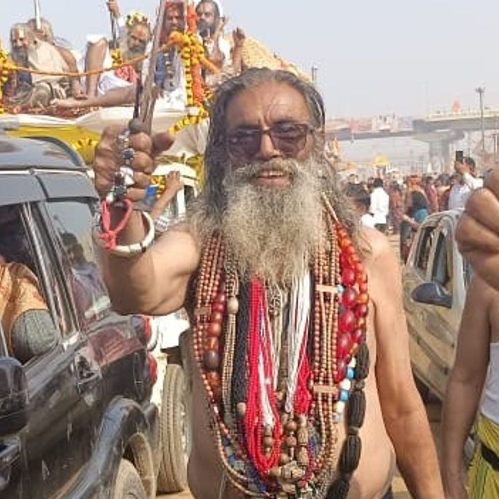 देवास में ‘राइडर बाबा’ मंगलदास महाराज का निधन:5 बार भारत भ्रमण किया,अमरनाथ की पैदल यात्रा की; 5 किलो की मालाएं पहनते थे महाराज