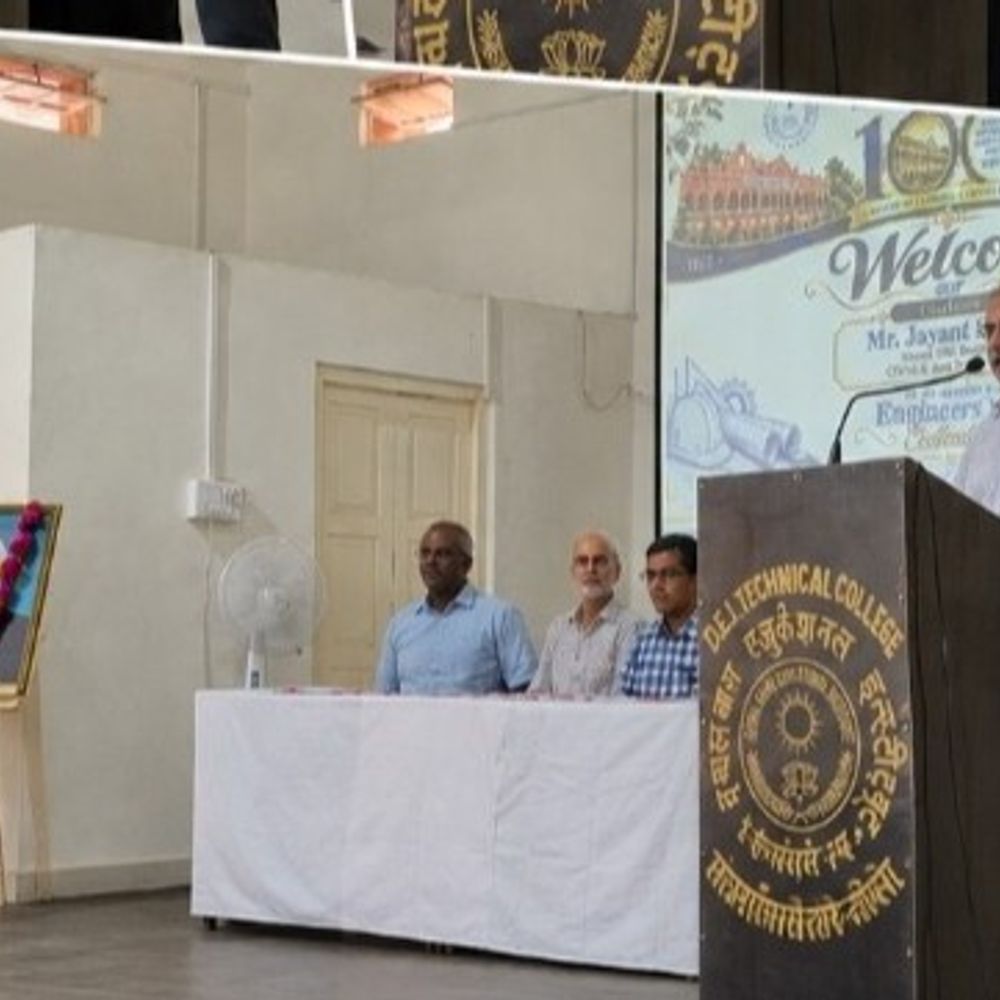 आगरा में विश्वेश्वरैया जयंती पर अभियंता दिवस मनाया:वक्ताओं ने विद्यार्थियों को नवाचार और उद्यमिता का मंत्र दिया