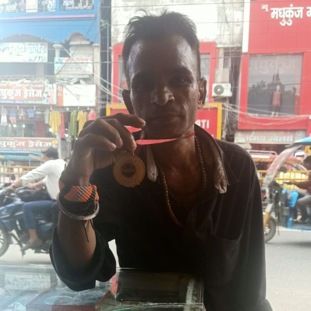 सीवान में DM-SDO ऑफिस के पास युवक डूबा, मौत:3 घंटे तक नहीं पहुंचा प्रशासन, ग्रामीण गोताखोरों ने पोखर से निकाला