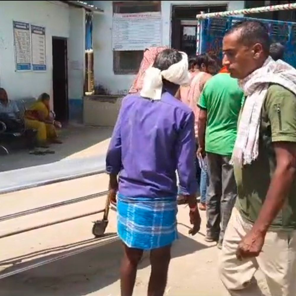 झाझा में ई-रिक्शा की टक्कर से महिला की मौत:पटना में इलाज के दौरान तोड़ा दम, पोस्टमार्टम के बाद शव परिजनों को सौंपा गया