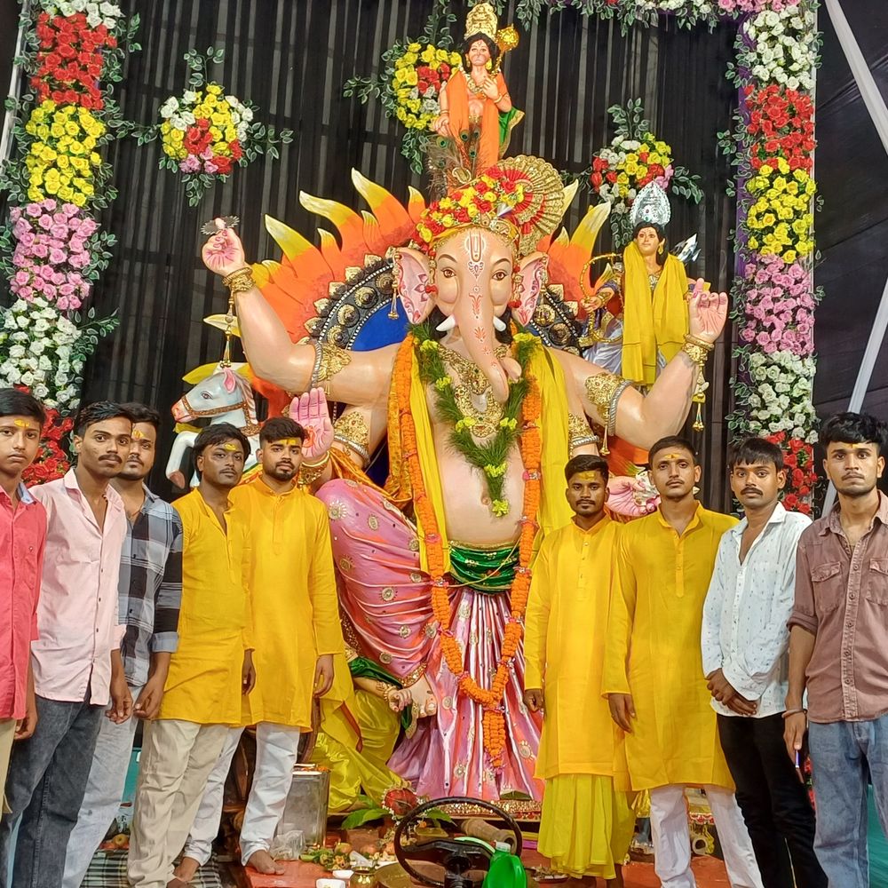 मुंगेर में 50 से ज्यादा गणेश प्रतिमाएं स्थापित:मंगल बाजार में 20 फीट ऊंची मूर्ति, अनंत चतुर्दशी तक चलेगी पूजा