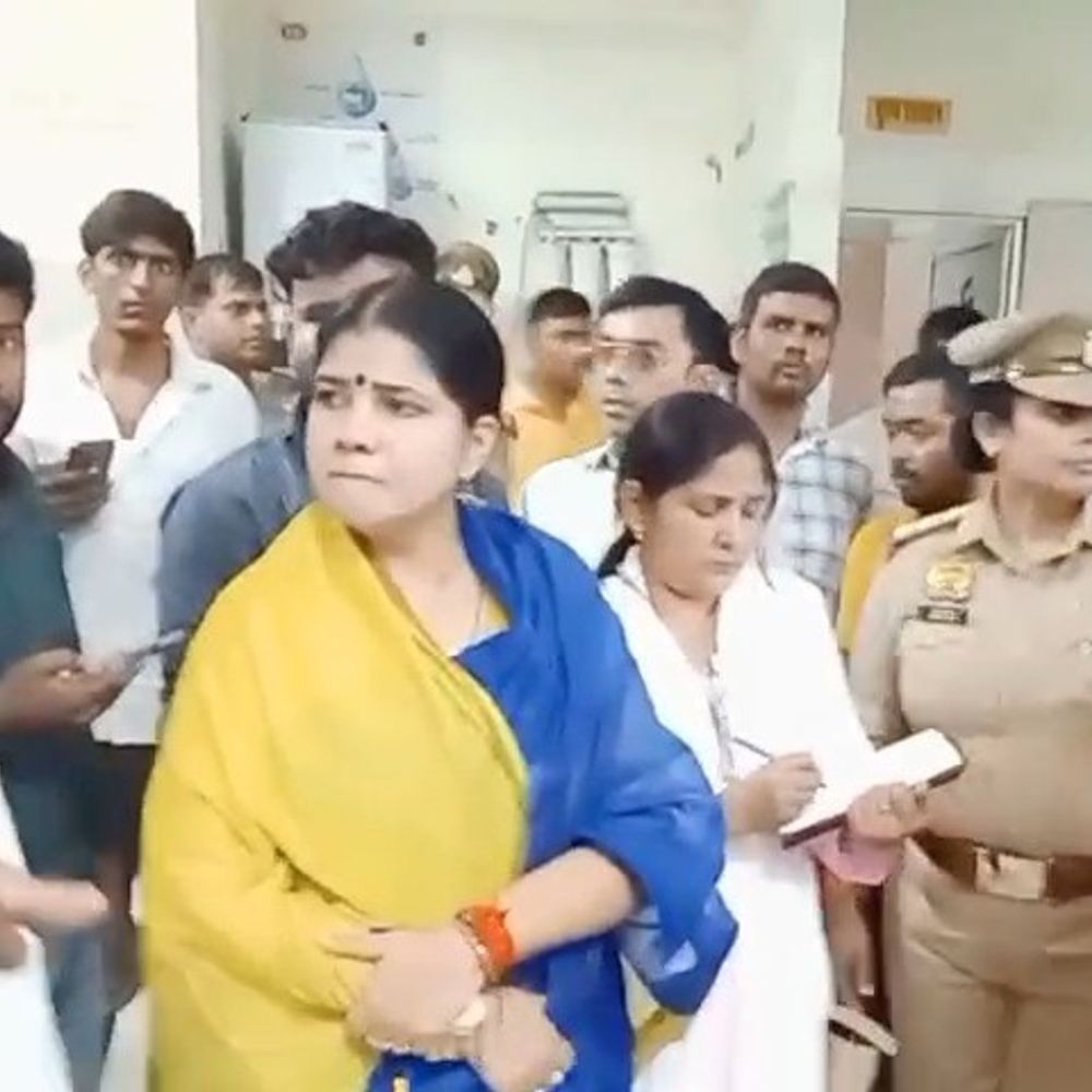 महिला अस्पताल में गंदगी मिलने पर CMS को फटकार:महिला आयोग उपाध्यक्ष ने कहा- 10 दिन में सुधार करें; वसूली की शिकायत पर जांच के आदेश