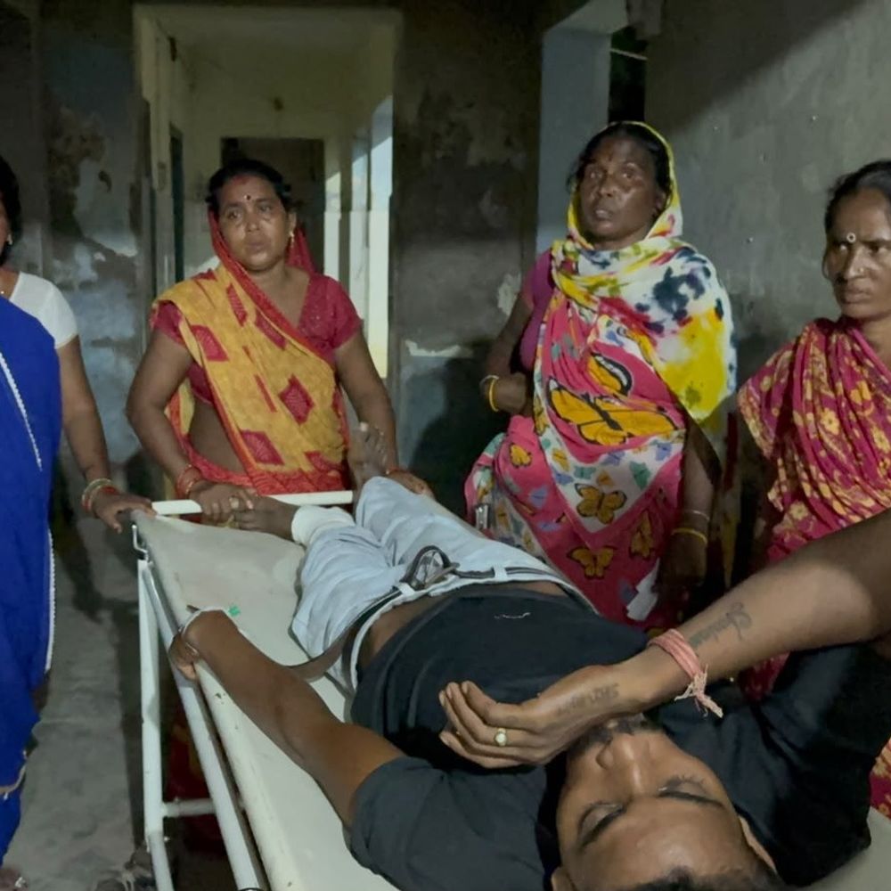नानी घर से लौट रहे युवक को मारी गोली:दाहिने पैर की हड्डी टूटी, गंभीर हालत में पावापुरी रेफर; अस्पताल की व्यवस्था पर परिवार ने जताया नाराजगी
