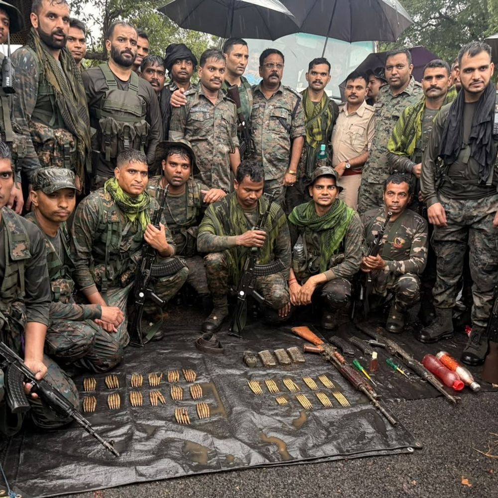 माओवादी ठिकानों से AKM और इंसास राइफल बरामद:जमशेदपुर में संयुक्त सर्च अभियान में भारी मात्रा में गोला-बारूद भी जब्त