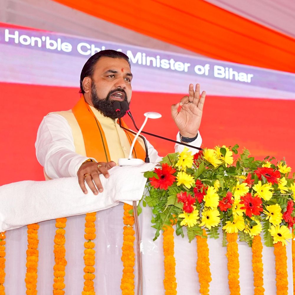 मुंगेर में मुख्यमंत्री और केंद्रीय मंत्री बाढ़ पीड़ितों से मिलेंगे:फसल क्षति और बाढ़ का करेंगे हवाई सर्वेक्षण, पीड़ितों को बांटेंगे बाढ़ राहत सामग्री