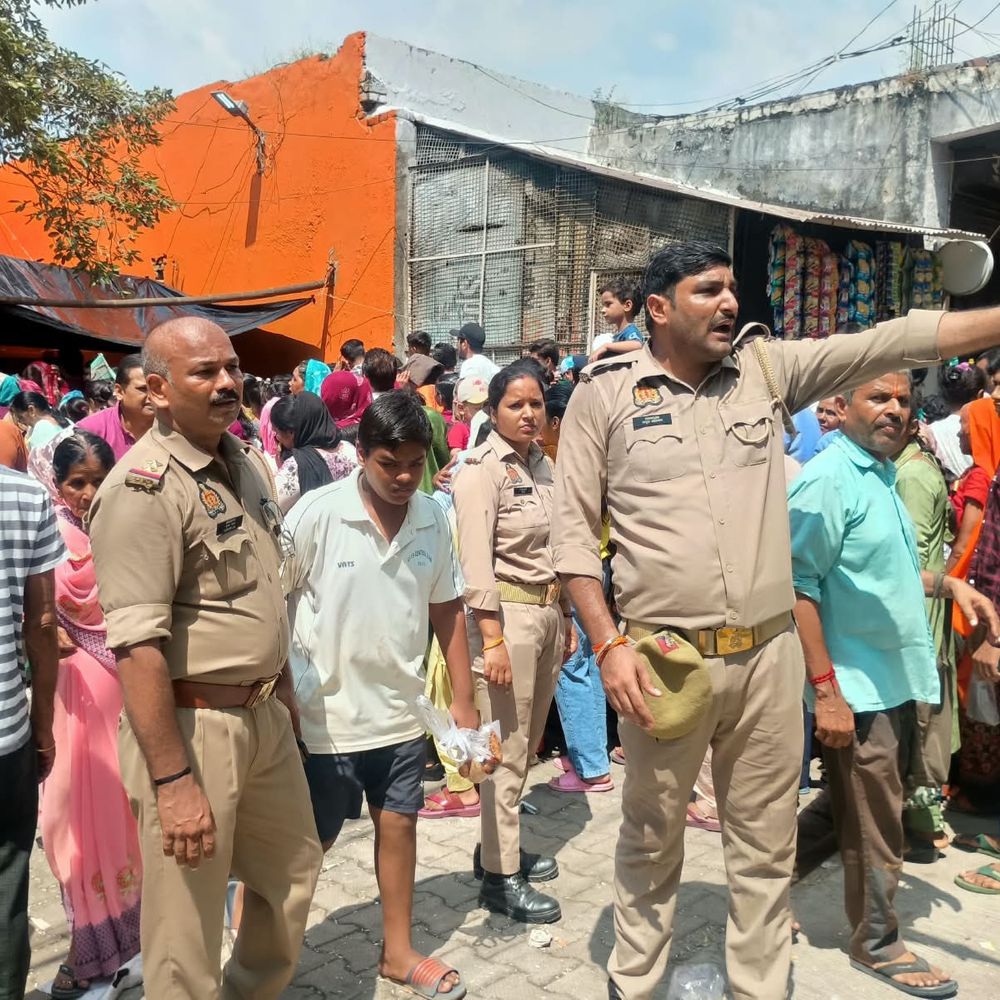 बिजनौर में बूढ़े बाबा मंदिर पर दोयज मेले शुरू:बड़ी संख्या में उमड़ी भक्तों की भीड़, सुरक्षा के पुख्ता इंतजाम