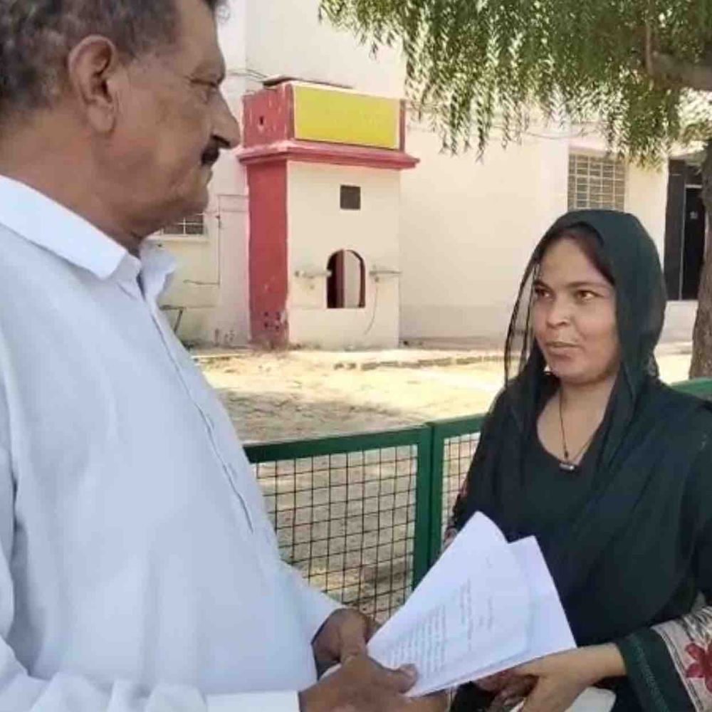दुकान का सामान और बिक्री की रकम नहीं मिली:महिला ने एसपी से लगाई गुहार, पुलिस बोली मामला पारिवारिक