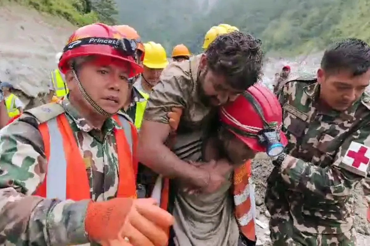 नेपाल के गोरखा में नई बाढ़, चार घर और एक ब्रिज बहा