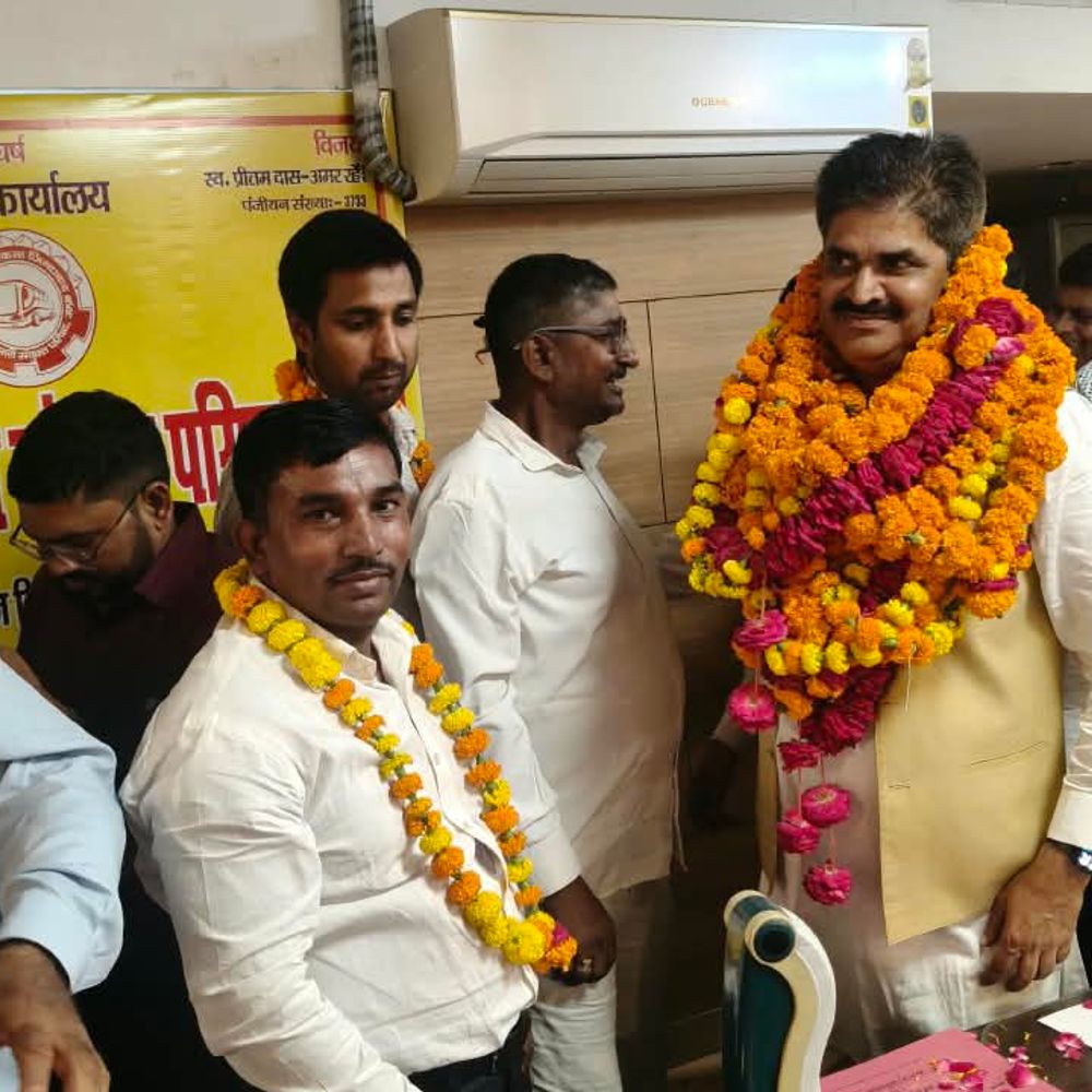 आलमबाग में रोडवेज कर्मचारी चुनाव संपन्न:गिरिजा शंकर तिवारी बने अध्यक्ष, गिरीश चंद्र मिश्र निर्विरोध चुने गए