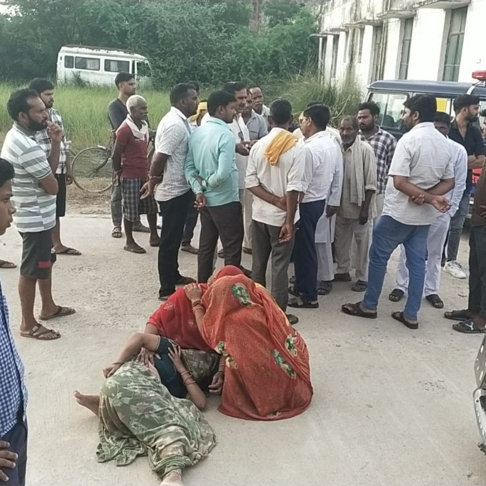 मौरंग धुलाई के गड्ढे में डूबे दो मासूम की मौत:नहाते समय 5 फीट गहरे पानी में गए, एक लड़का नाले में डूबा