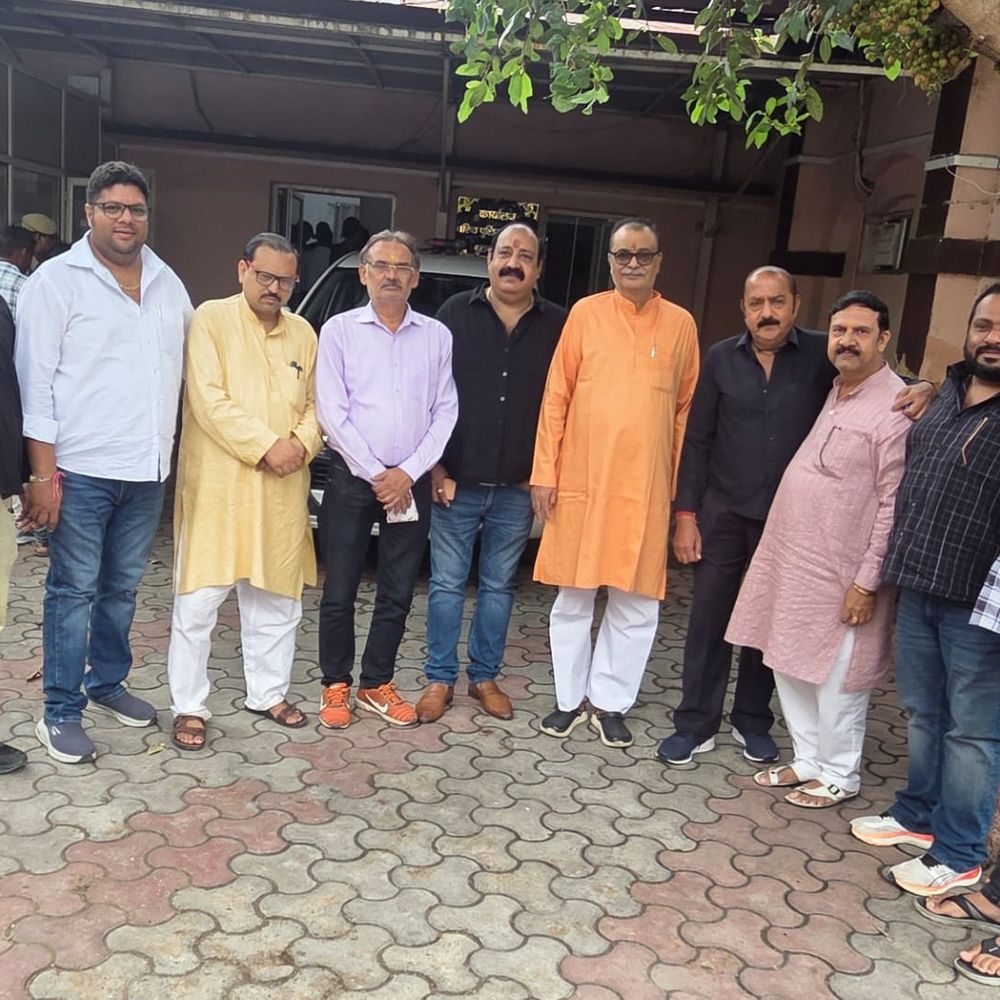 त्योहारों पर शांति व्यवस्था के लिए SSP से मिले व्यापारी:नवरात्रि मेलों की सुरक्षा पर की चर्चा, समस्याओं के समाधान का मिला आश्वासन