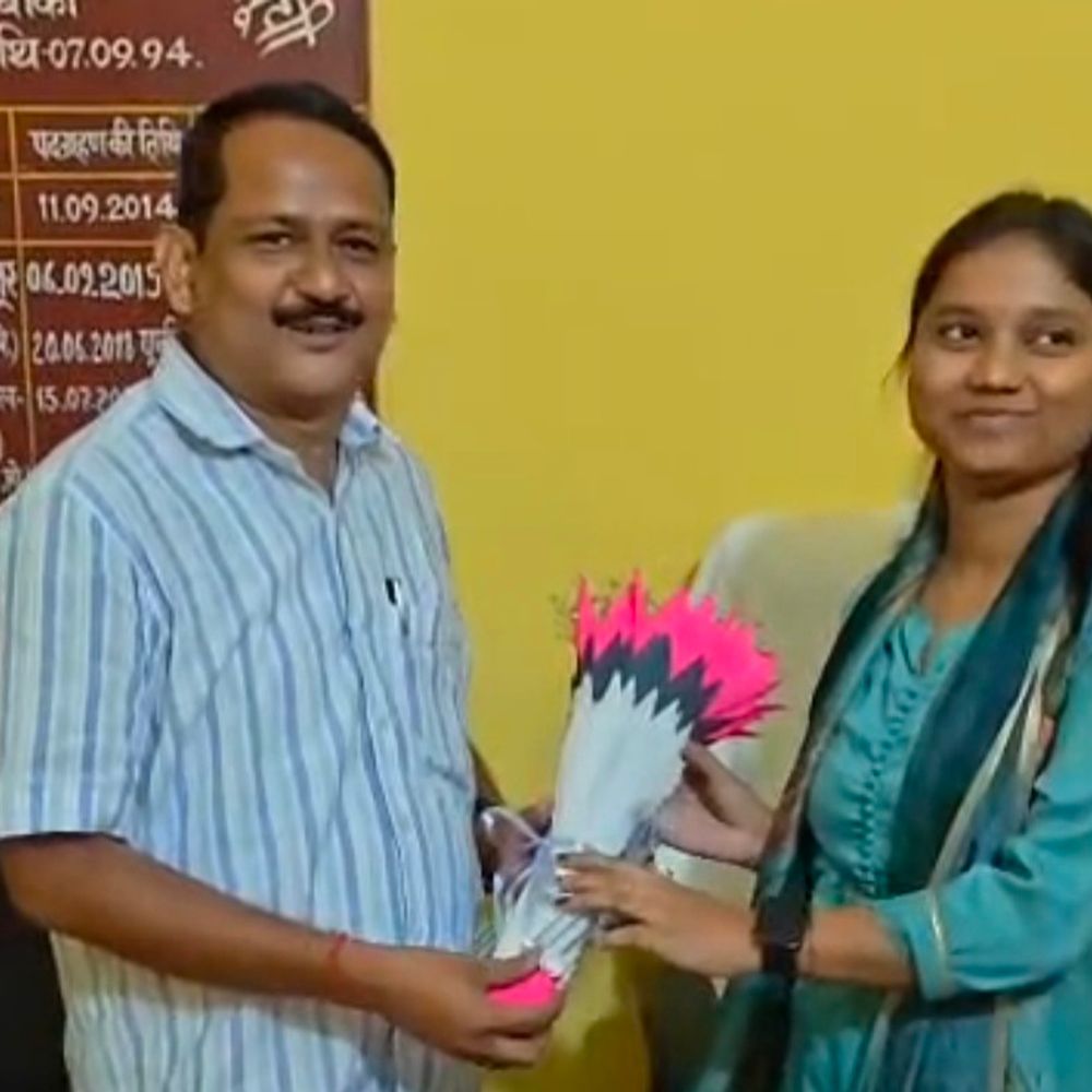 फुल्लीडुमर में प्रीति कुमारी ने संभाला बीडीओ का पदभार:तत्कालीन बीडीओ को रिश्वत लेते पकड़ा गया था, अब विकास कार्यों में तेजी की उम्मीद