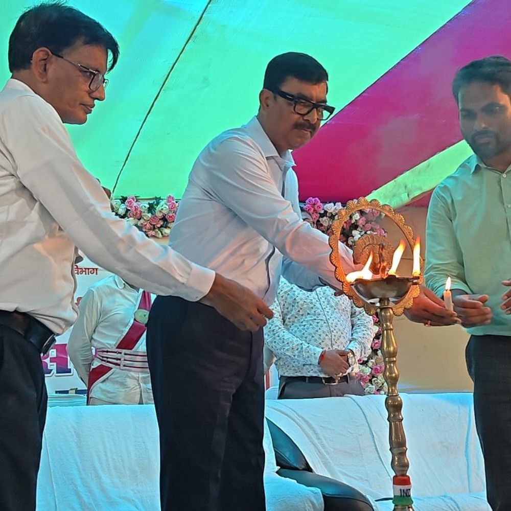जमुई में रोजगार मेला शुरू, 750 युवाओं को मिलेगा अवसर:DM नवीन ने किया उद्घाटन, 26 स्टॉल पर मिलेंगे रोजगार