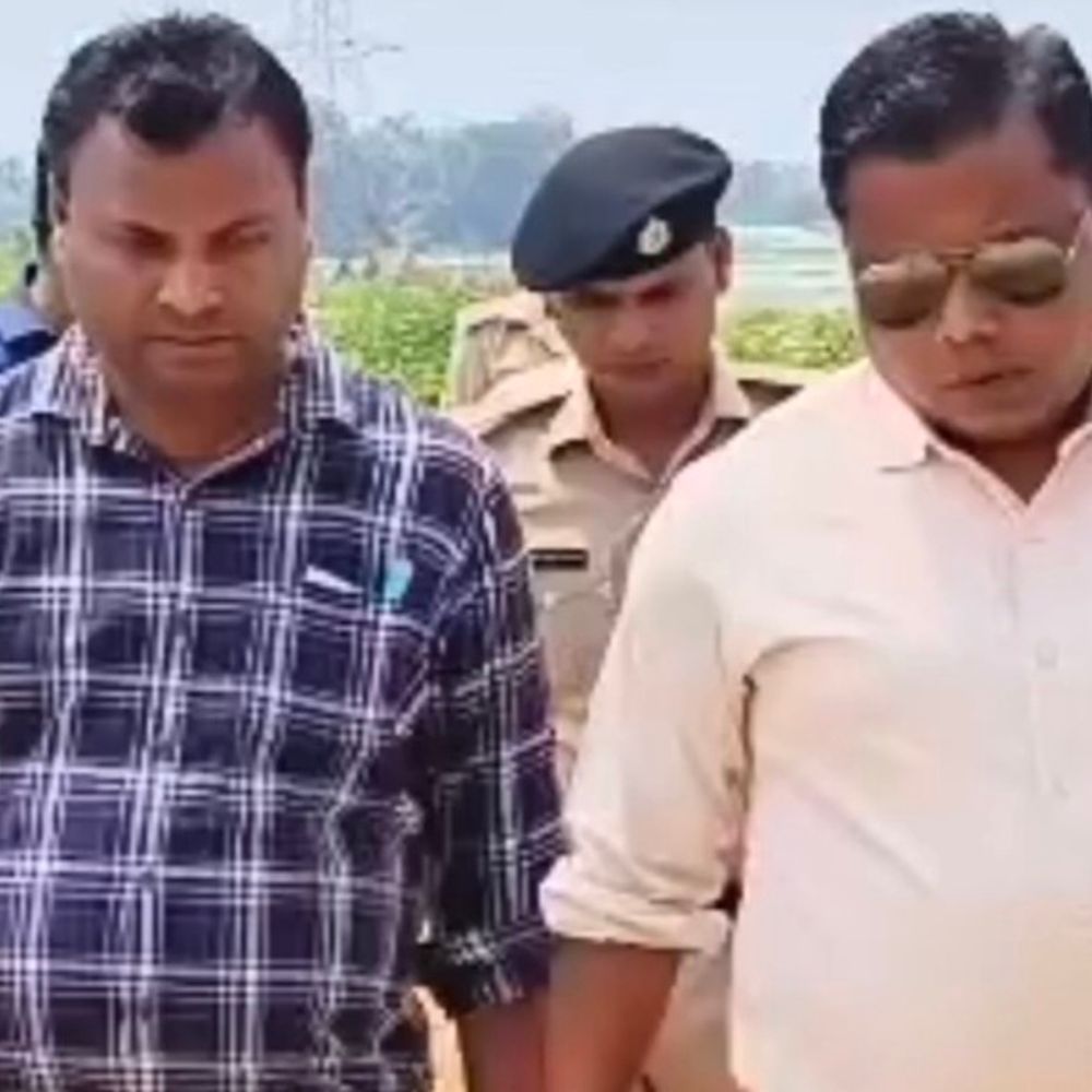 DM बोले-‘नहर में पानी का बहाव तेज करें’:शेखपुरा में सिंचाई समस्याओं का जायजा,मिर्जेन नहर-कलयुगी नदी का निरीक्षण