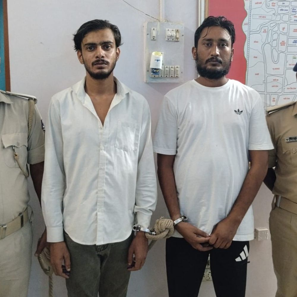 सहरसा पुलिस ने 2 देशी पिस्टल-6 जिंदा कारतूस बरामद:काली मंदिर के पास से पकड़े गए, बड़ी वारदात की थी तैयारी