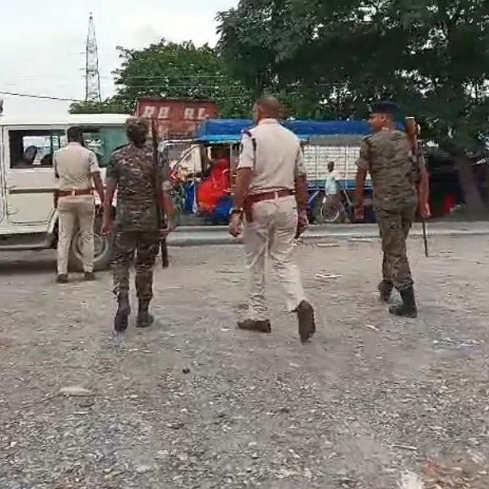 मुजफ्फरपुर में महिला JE से चेन स्नेचिंग:बाजार में घोंघा खरीद रही थी पीड़िता, बाइक सवार 1 लाख का सोने का लॉकेट ले भागे