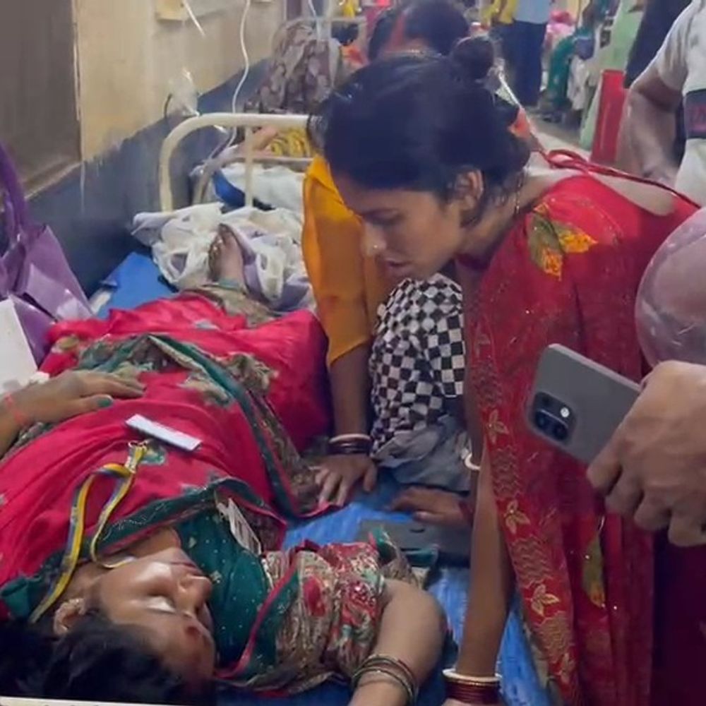 चलती बाइक से चेन स्नैचिंग, कपल और बच्चा जख्मी:2 लाख के सोने की चेन झपटी, राजगीर में मीटिंग से लौट रहा था पति
