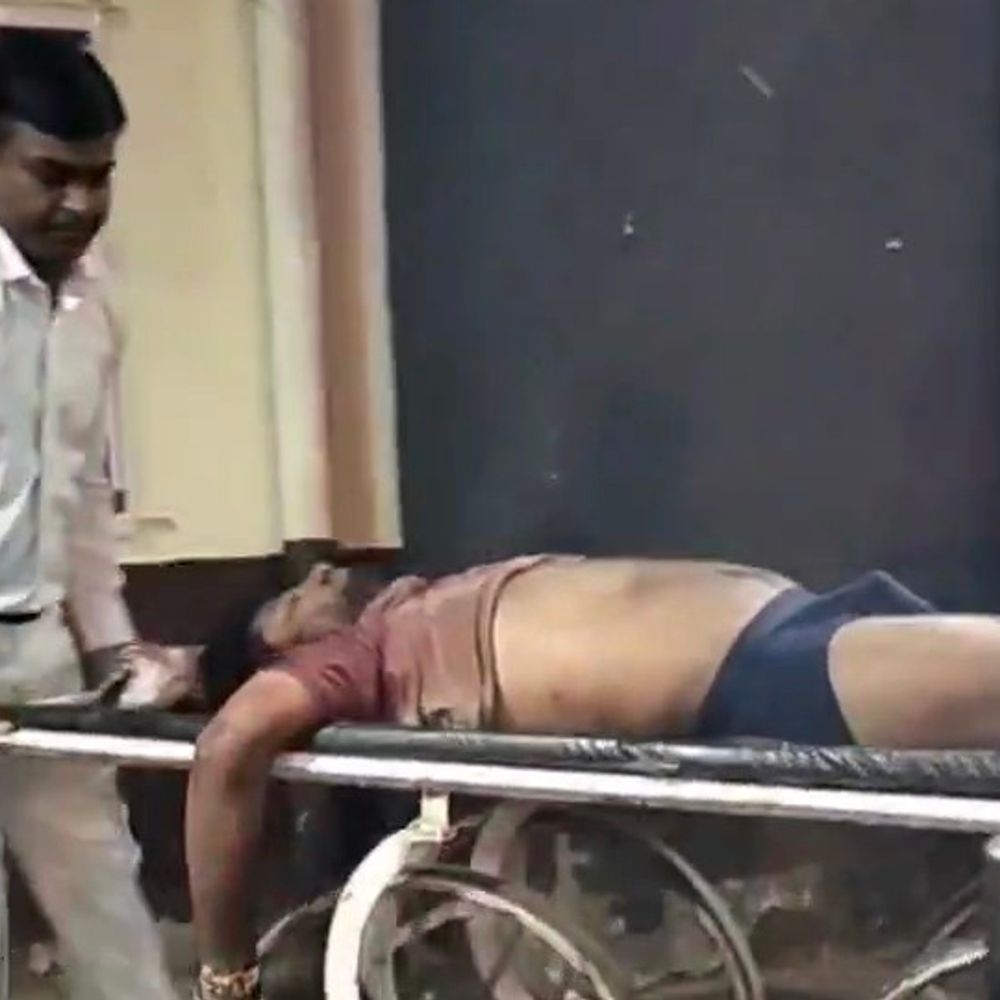 मंडफिया जा रही कार को ट्राले ने मारी टक्कर:नीमच में एक की मौत, 4 लोग घायल; सभी बदनावर के निवासी हैं