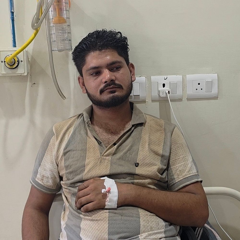 गोंडा में युवक ने थानाध्यक्ष-सिपाही पर मारपीट का लगाया आरोप:एसपी से कार्रवाई की मांग, मेडिकल कॉलेज में चल रहा इलाज