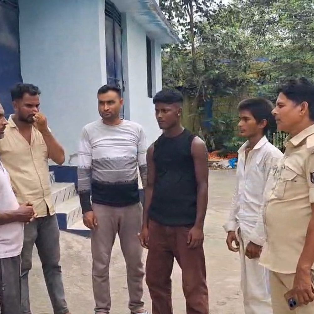गोपालगंज में करंट लगने से महिला की मौत:परिजन बोले-फसल बचाने के लिए तार में छोड़ा था बिजली; शव 300 मीटर दूर दूसरे खेत में फेंका