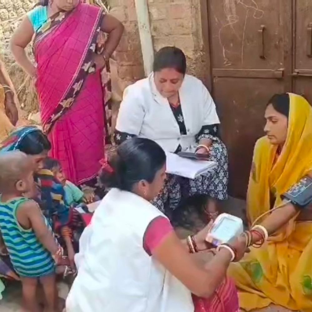 शेखपुरा में 33,956 लोगों की स्वास्थ्य जांच:घर-घर पहुंच रही आशा और एएनएम, डायबिटीज-बीपी और कैंसर की हो रही जांच