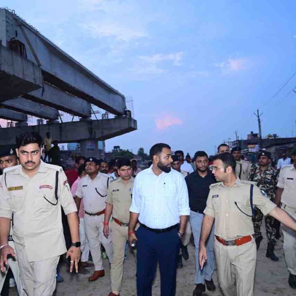 चौक-चौराहों के 50 फीट दायरे में ठेला-टोटो पर रोक:मोतिहारी में अस्पताल चौक, मीना बाजार, छतौनी में लागू होगा नियम; लापरवाही पर थानाध्यक्ष पर कार्रवाई
