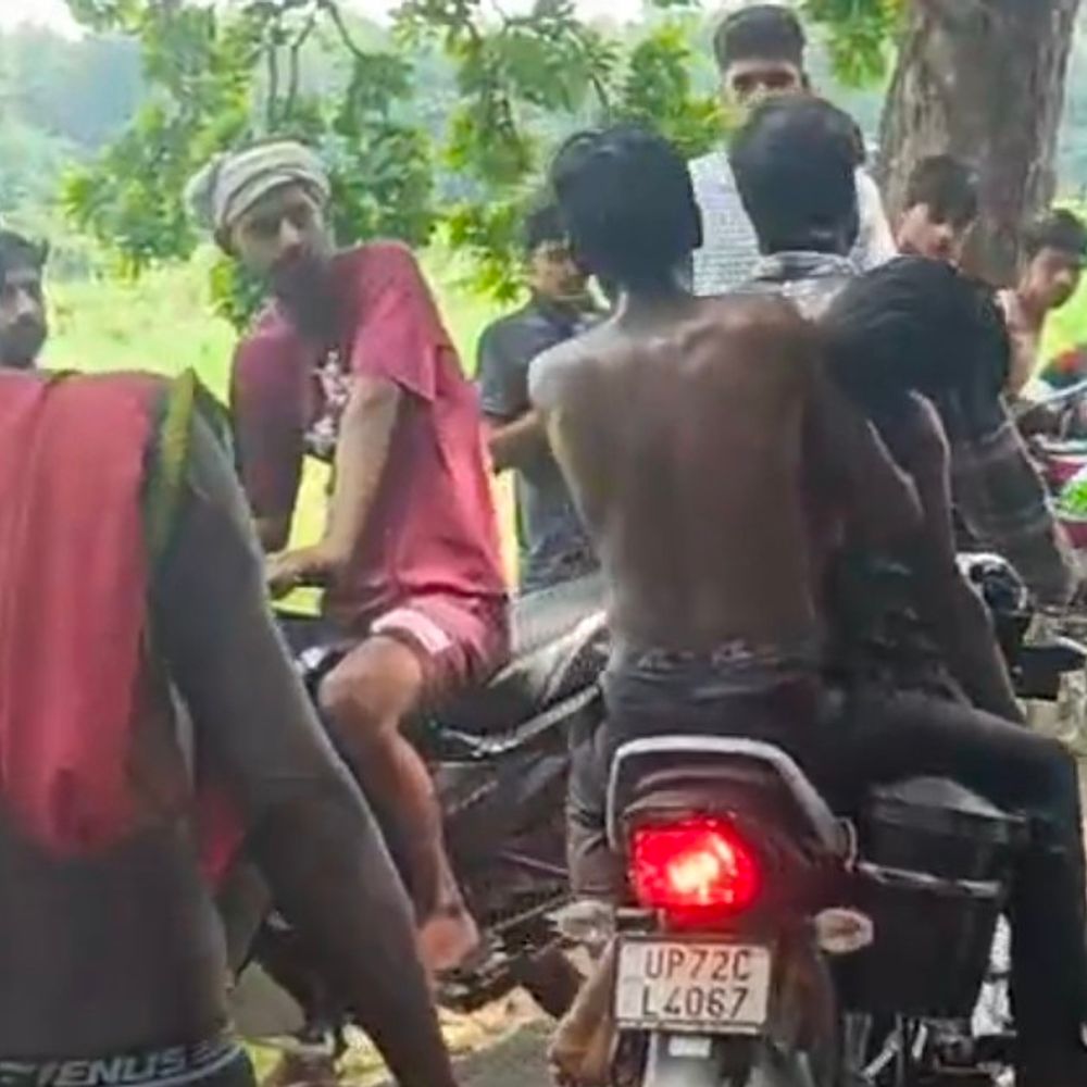 तालाब में डूबने से किशोर की मौत:घंटों मशक्कत के बाद निकाला गया शव, साथी के साथ करेमुआ का साग तोड़ने गया था
