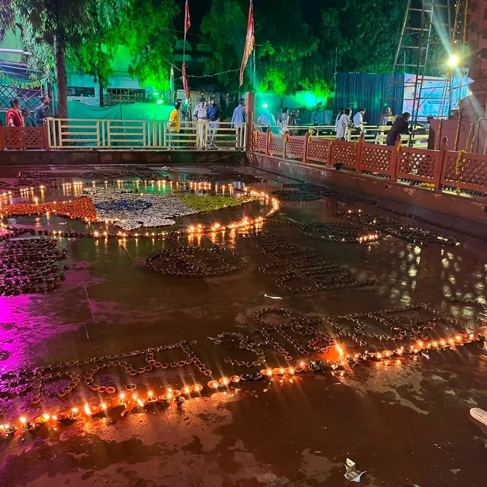 पीएम मोदी के जन्मदिन पर शिवपुरी में 3.66लाख दीये जले:सिद्धेश्वर मंदिर से गांवों तक कार्यक्रम, जिला अस्पताल समेत 4 जगह रक्तदान शिविर