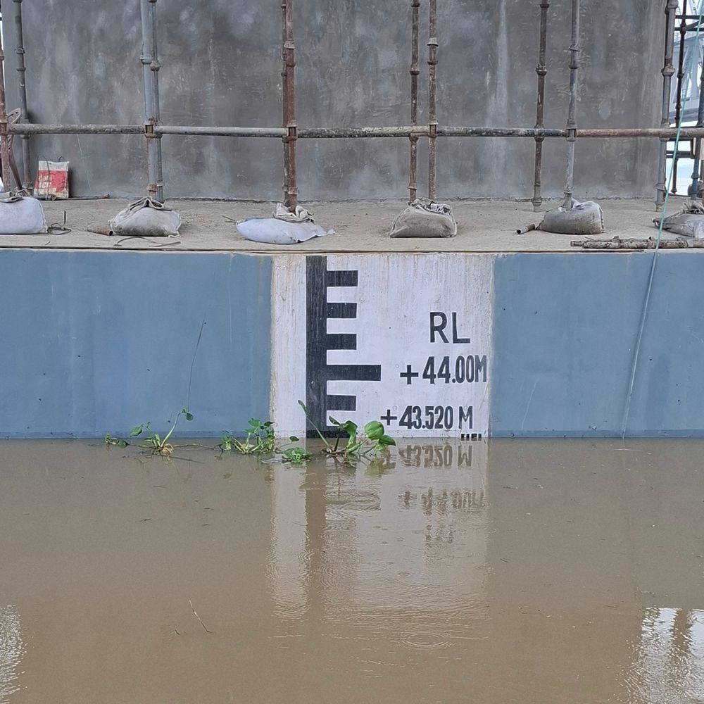 गंगा नदी ने हाथीदह में तोड़े सारे रिकॉर्ड, HFL पार:हाथीदह में 24 घंटे में जलस्तर 15 सेंटीमीटर बढ़ा, जलस्तर 43.52 मीटर तक पहुंचा; निचले इलाकों में पानी भरने से सड़कें और गांव डूबे