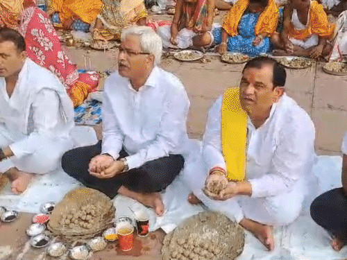 पितृपक्ष मेला में श्रद्धालुओं के लिए 2500 बेड की टेंट:हेल्पलाइन और ई-रिक्शा की सुविधा, फल्गु तट पर होगी महाआरती