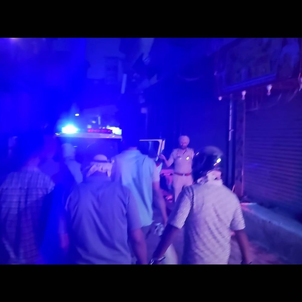 मोहाली में सट्टेबाजी करते 12 आरोपित पकड़े गए:त्रिवेदी कैंप के मकान पर छापेमारी, 64,670 रुपये और सट्टे का सामान बरामद