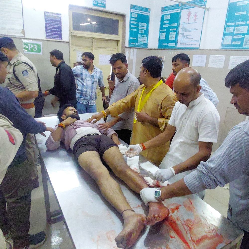 दमोह में गणेश विसर्जन के दौरान दो जगह चाकूबाजी:5 घायल जिला अस्पताल में एडमिट, पुलिस जांच में जुटी
