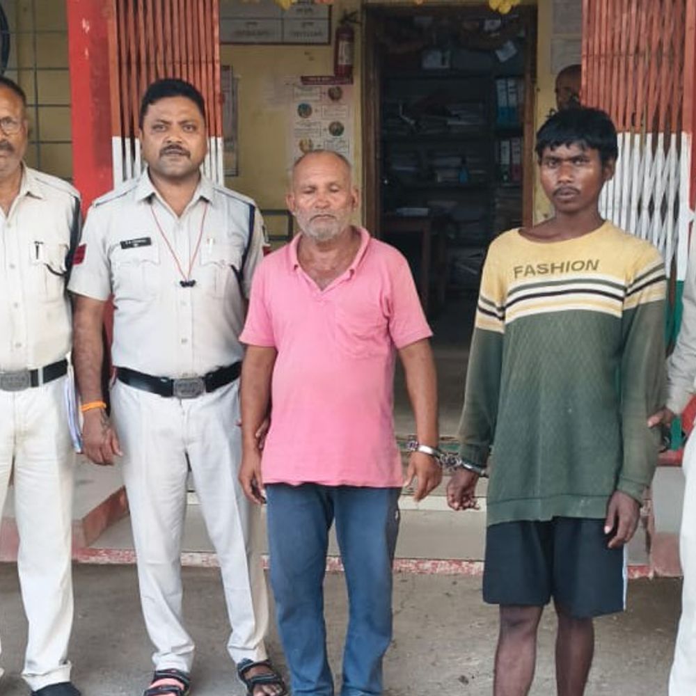 सतना में कार की सीट के नीचे गांजा तस्करी:पुलिस ने 2 तस्करों को दबोचा; 1 किलो गांजा और 8 लाख की लग्जरी कार जब्त, एक चकमा देकर फरार